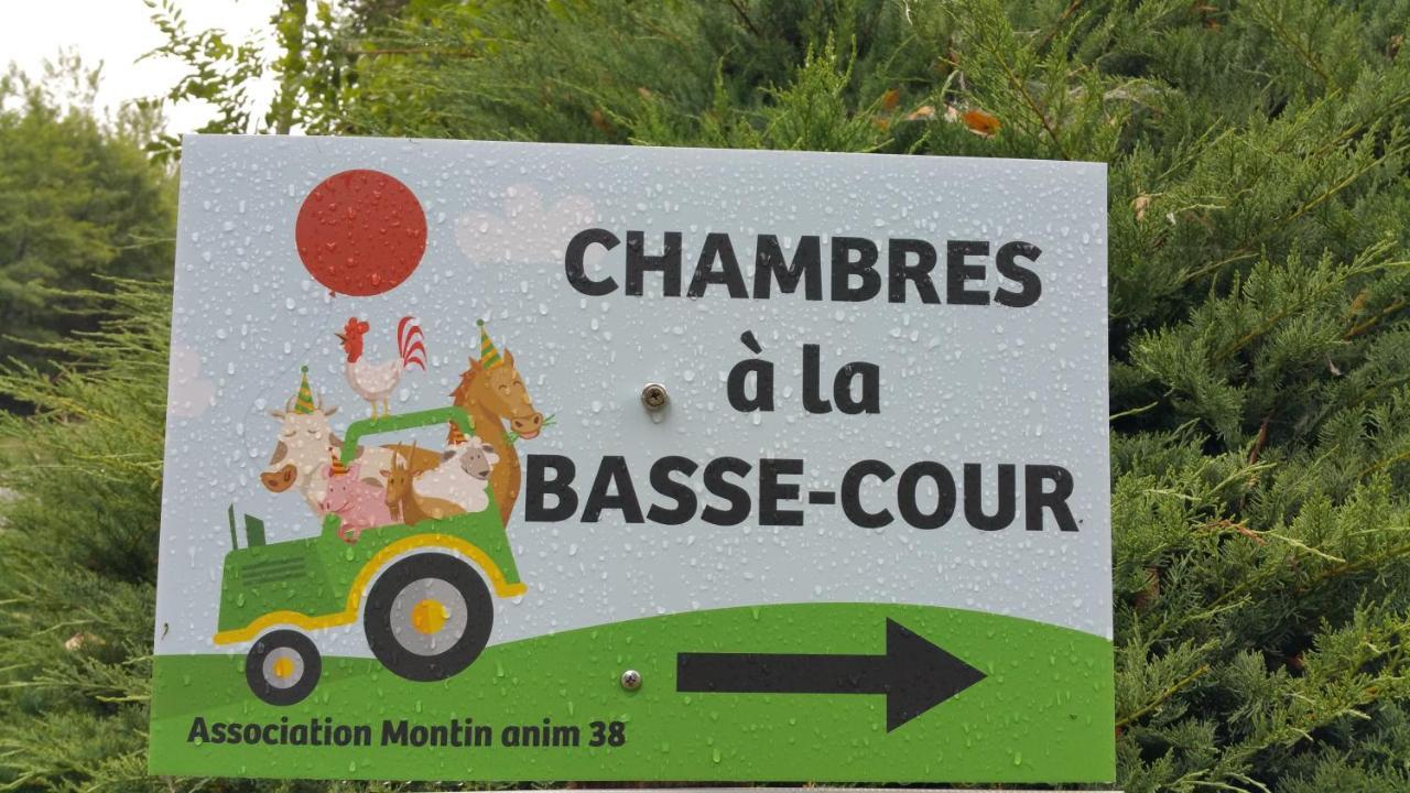 Basse-Cour De Montin Au 256 Chemin De La Rocaille A 38510 Vezeronce Curtin Panzió Morestel Kültér fotó